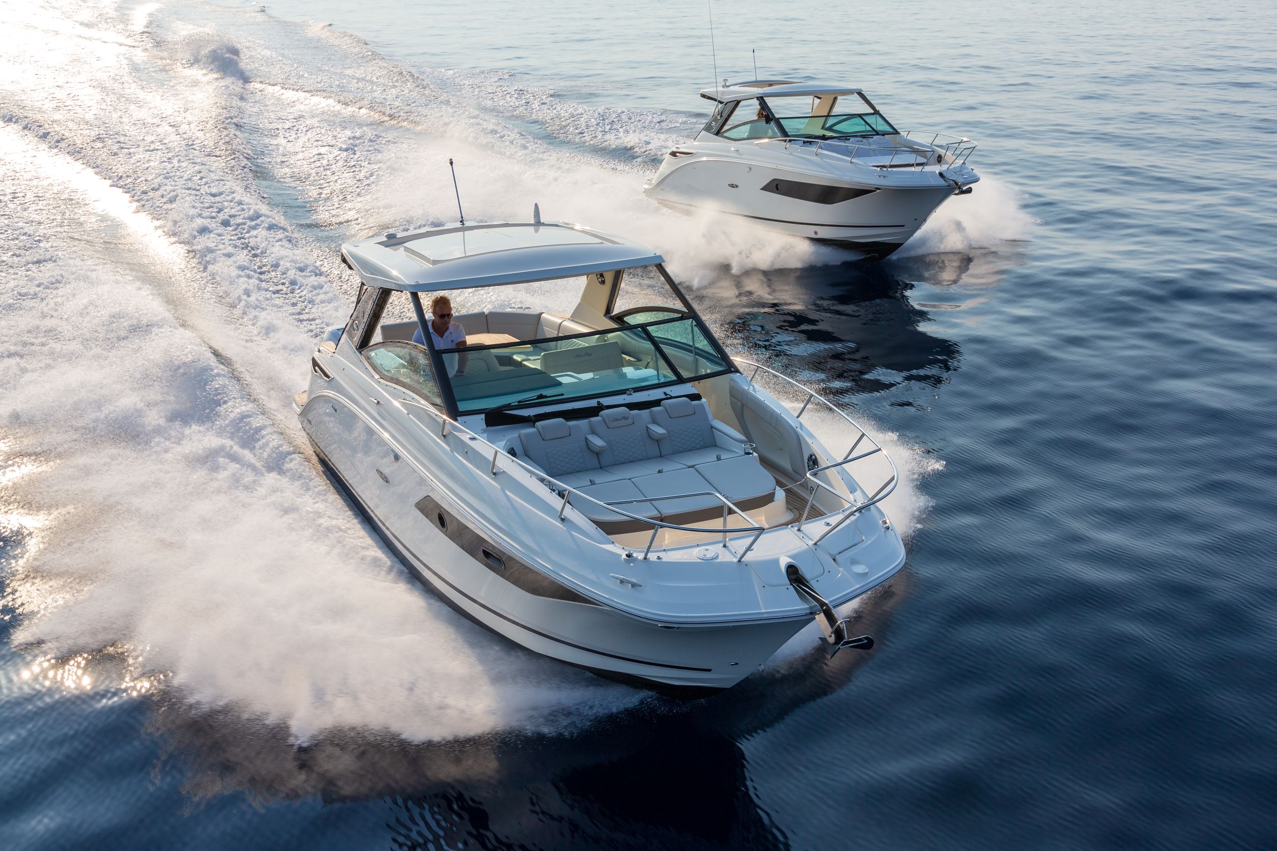 Новые коммерческие достижения верфи Sea Ray и Brunswick Corporation. 