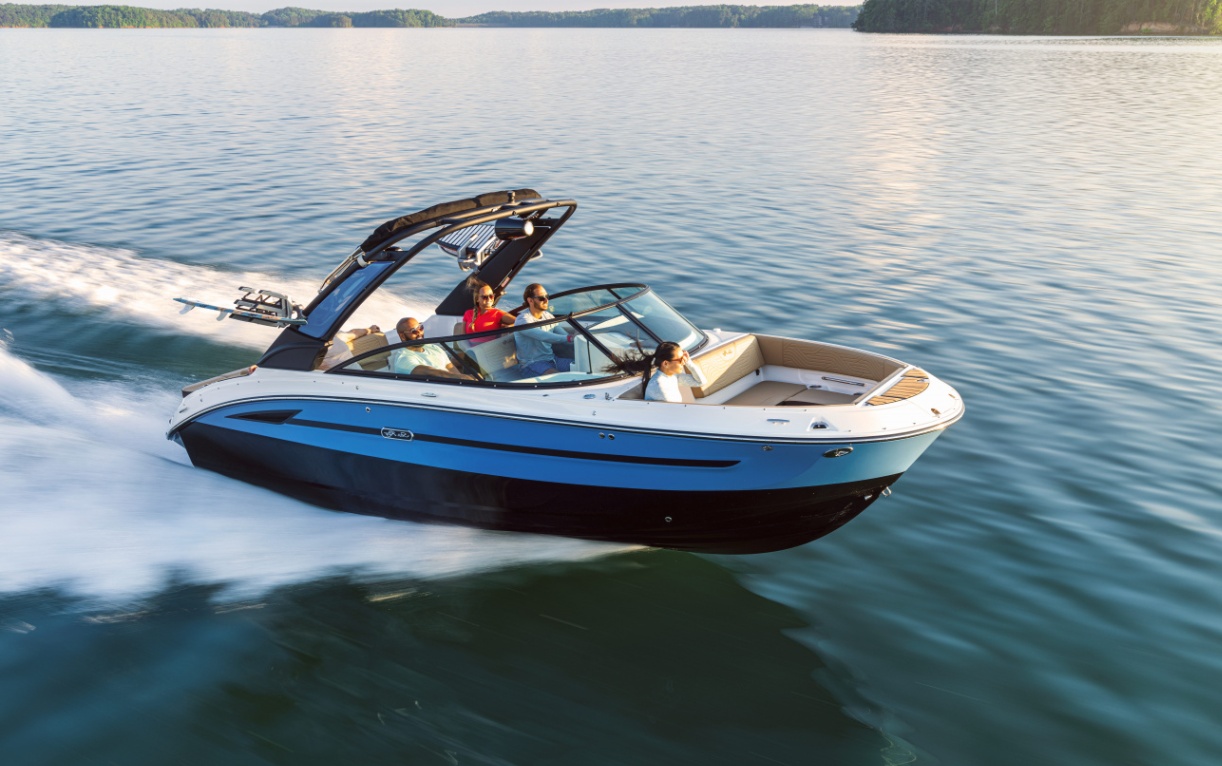 Sea Ray SDX 250 Surf: свобода, волна и комфорт