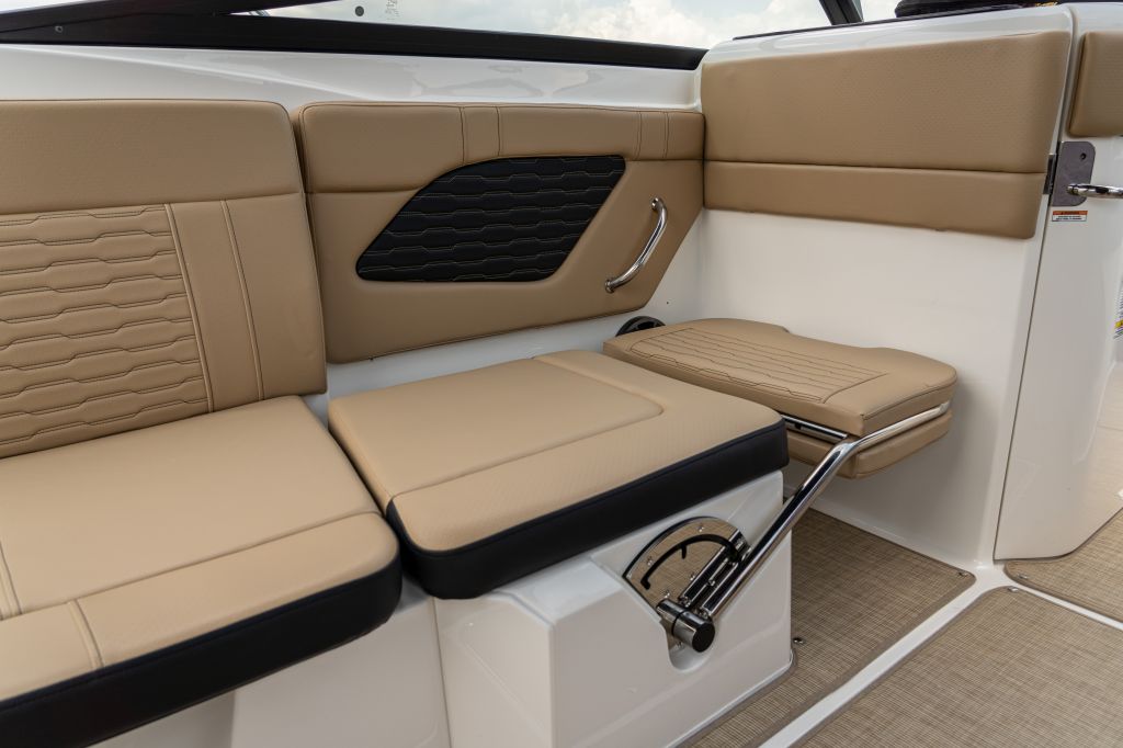 2021-SPX-230-SPX230-port-companion-seat-three-position-09374.jpg
