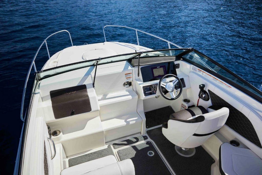Катер Sea Ray Sun Sport 320 OB. Кокпит