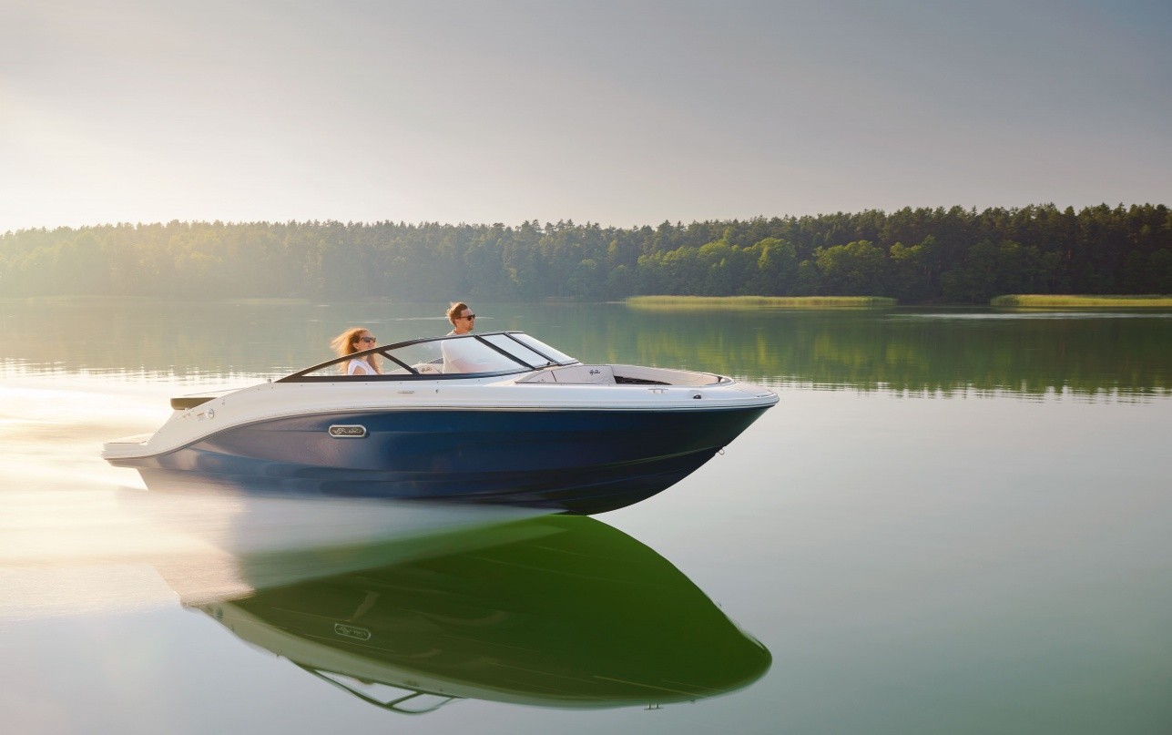 Sea Ray SPX 190: уверенность с первого старта