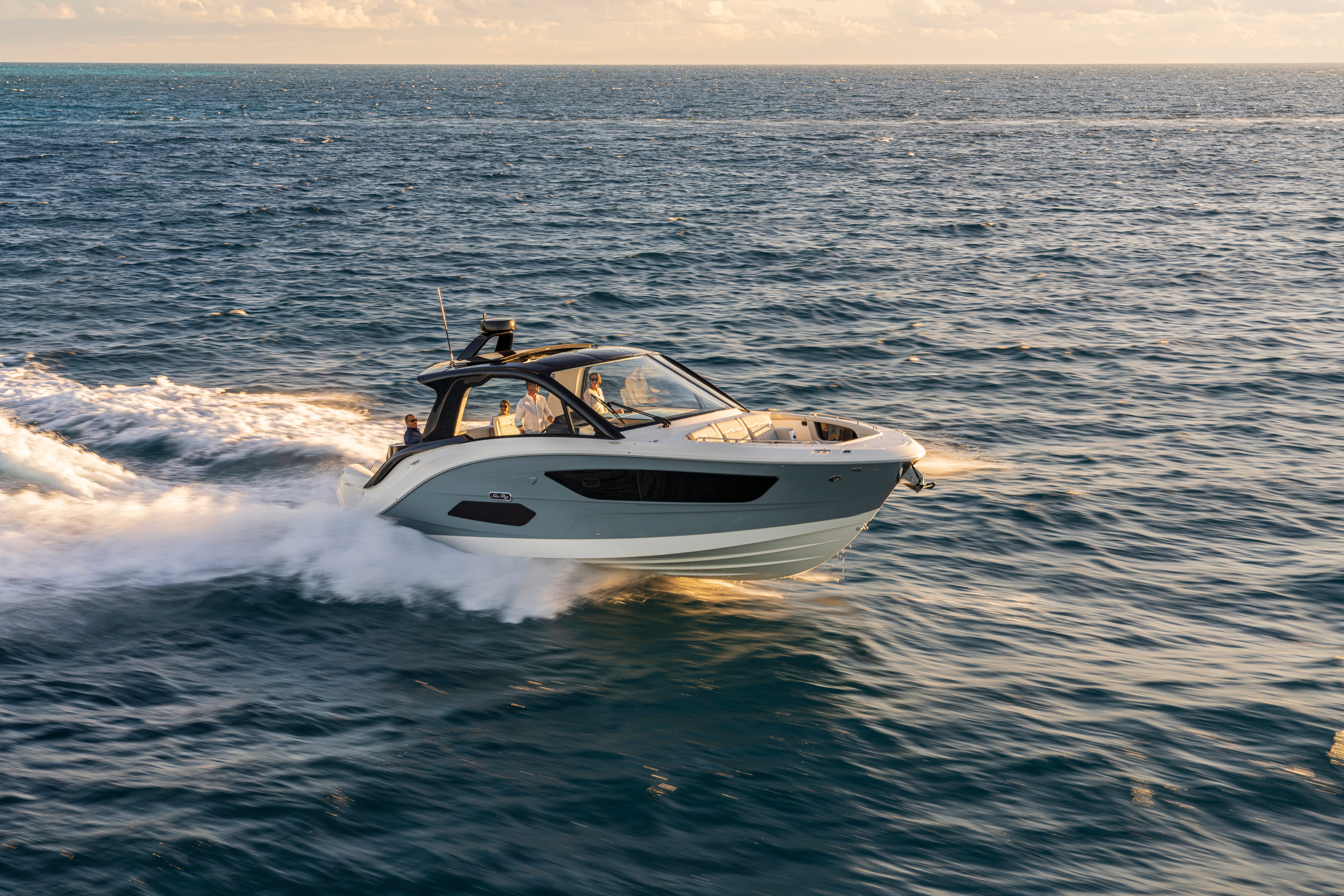 Награда Brunswick Corporation и Sea Ray Sundancer 370