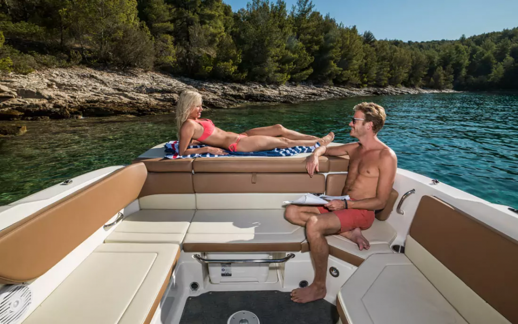 Sea Ray Sun Sport 230_2.jpg Sea Ray Sun Sport 230_2.jpg