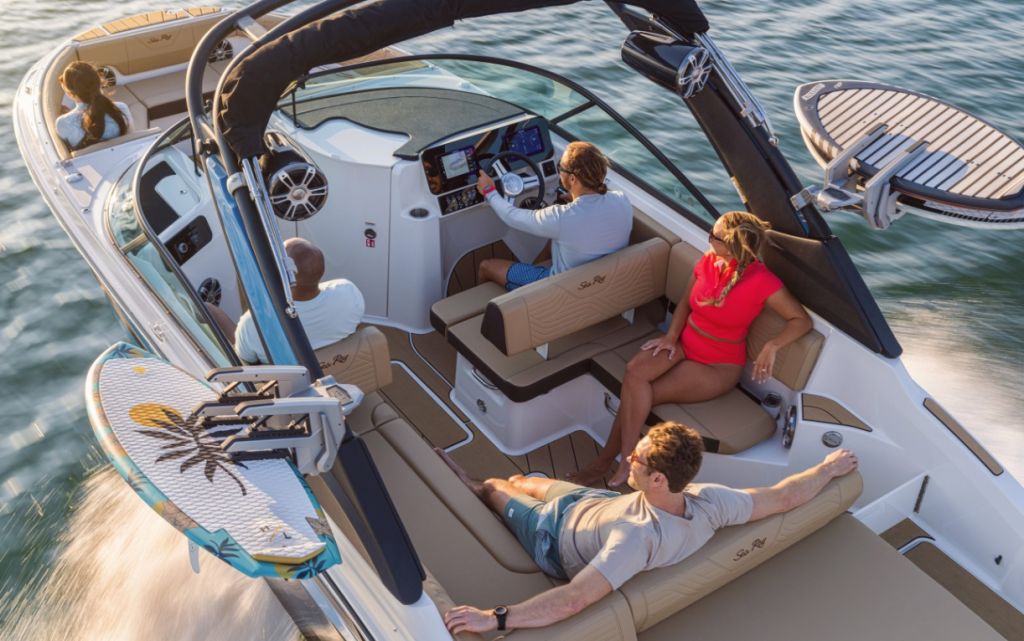 Катер Sea Ray SDX 250 Surf